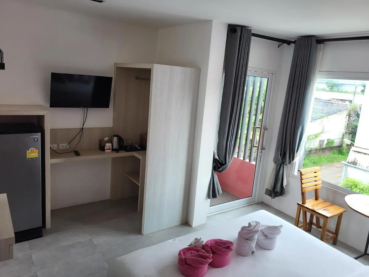 Pinky Hotel By Kanchana (Adults Only) Ko Lanta