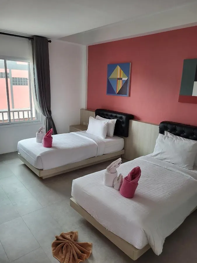 Pinky Hotel By Kanchana (Adults Only) Ko Lanta