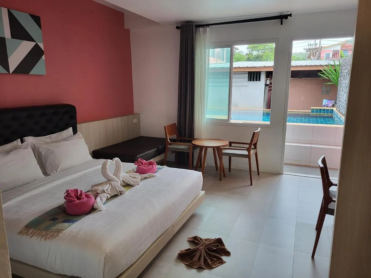 Pinky Hotel by Kanchana Ko Lanta