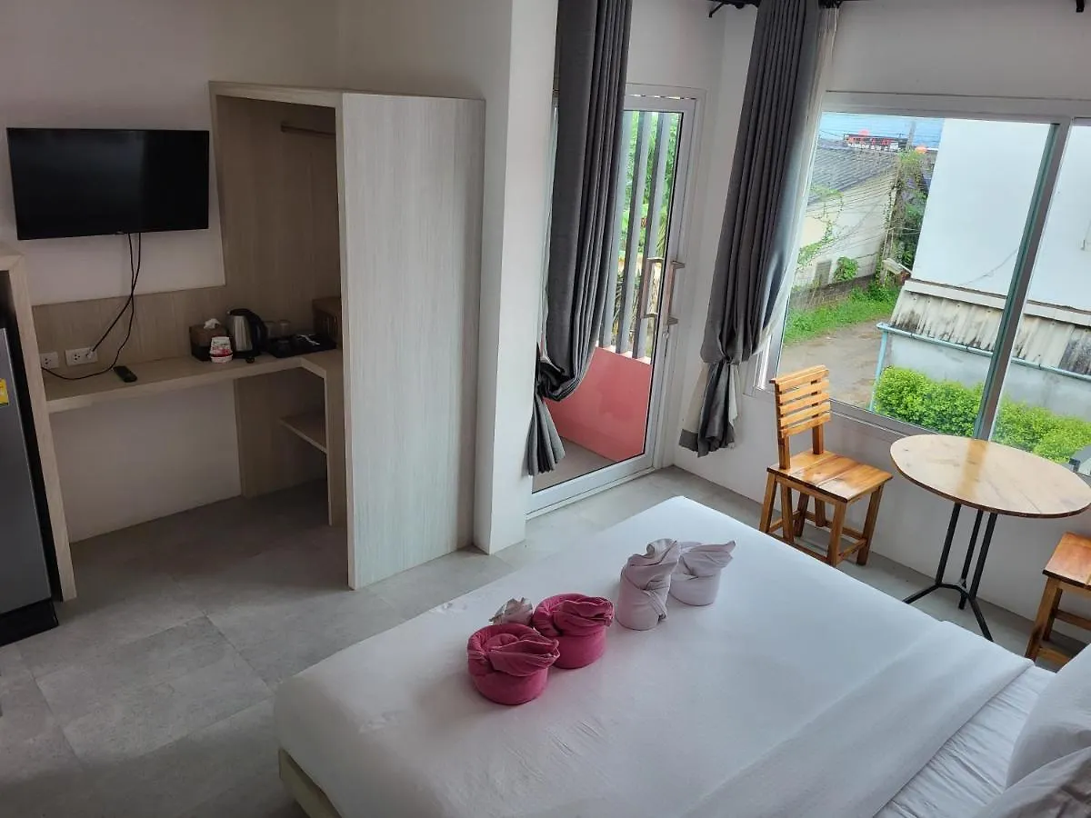 Pinky Hotel by Kanchana Ko Lanta