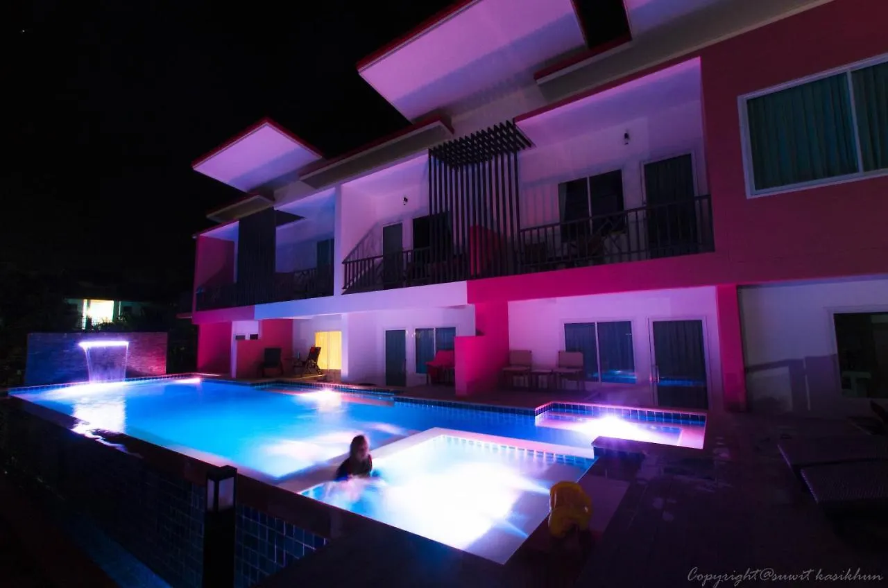 Pinky Hotel by Kanchana Ko Lanta 3*,