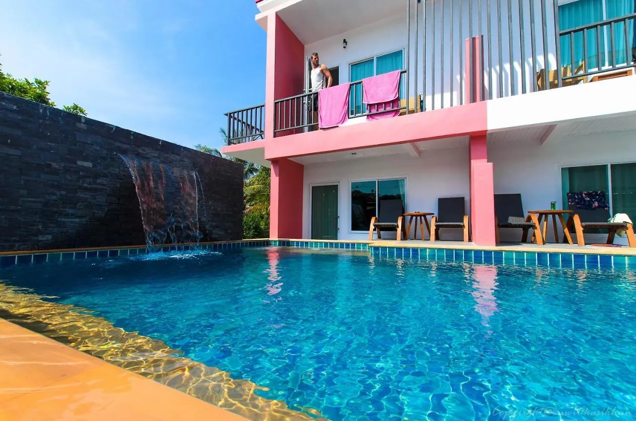 Pinky Hotel by Kanchana Ko Lanta 3*,